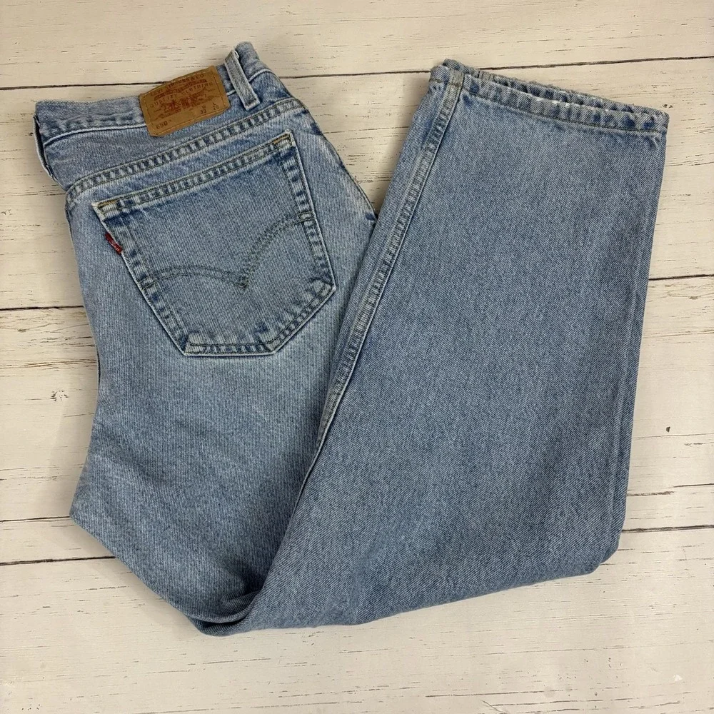 Vintage Levi's 550 Relaxed Tapered Jeans Student Fit 10 Husky 33X28 Light Wash